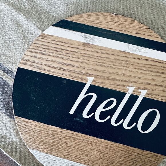 Set of 2 Mini Circular Wooden Home Decor Signs - Picture 2 of 3